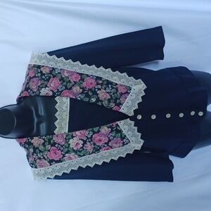 Brittany Nicole large flower Collar Top with Buttons Size Small